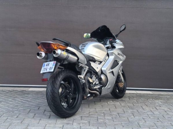 Honda VFR, 2002 г.