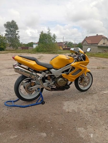 Honda VTR, 1998 г.