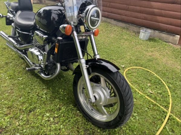 Honda VF VF750C Magna, 2000 г.