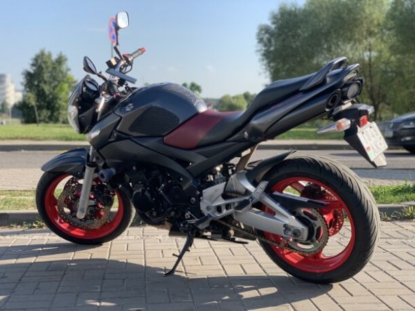Suzuki GSR, 2008 г.