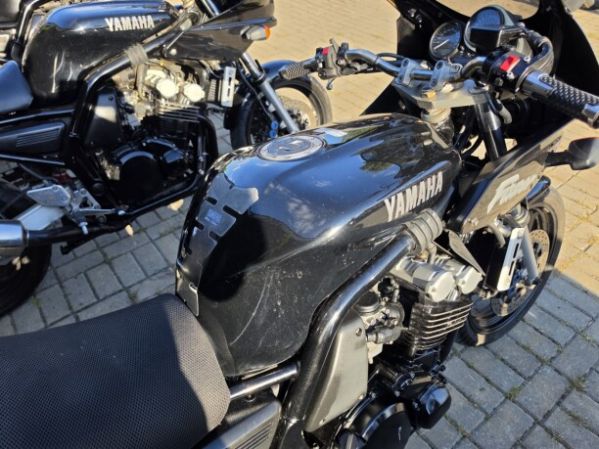 Yamaha FZS, 1999 г.