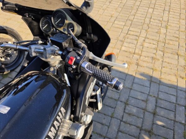 Yamaha FZS, 1999 г.