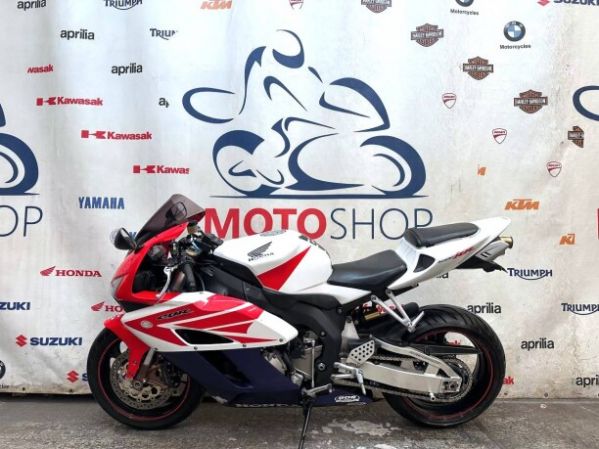 Honda CBR 1000RR Fireblade, 2004 г.