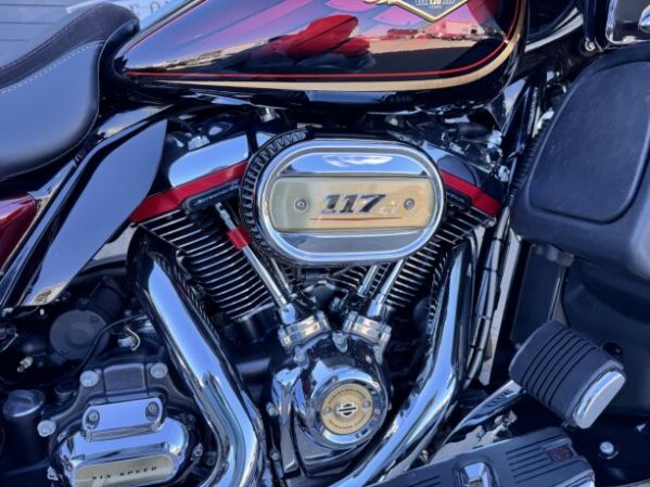 Harley-Davidson CVO Road Glide 120 Anniversary Limited, 2023 г.