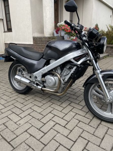 Honda NTV, 1990 г.