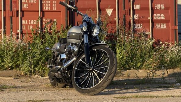 Harley-Davidson Breakout, 2023 г.