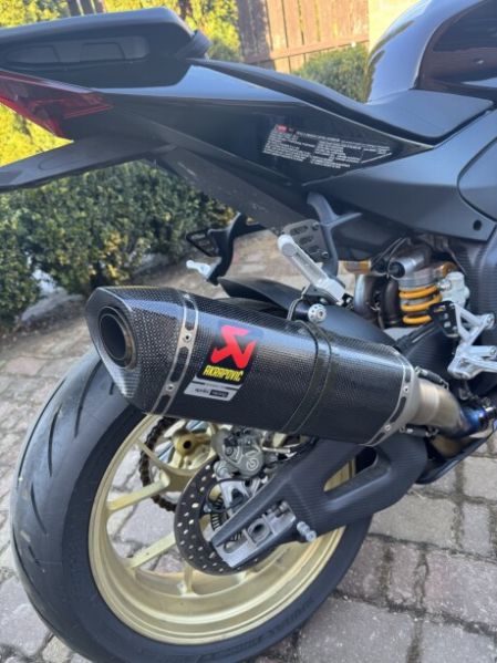 Aprilia RSV4 Factory Ultra Dark, 2022 г.