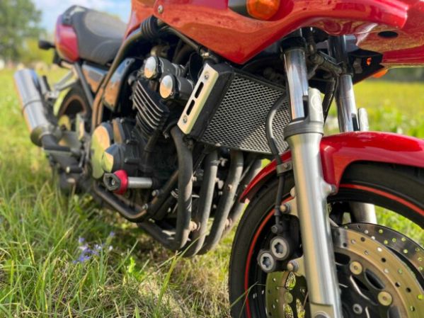 Yamaha FZS, 2000 г.