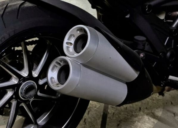 Ducati Diavel Carbon, 2011 г.
