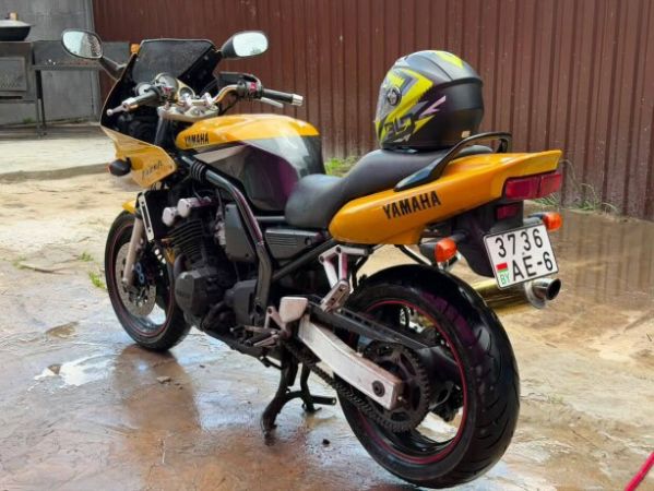 Yamaha FZR, 1999 г.