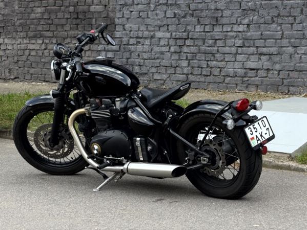 Triumph Bonneville Bobber, 2017 г.