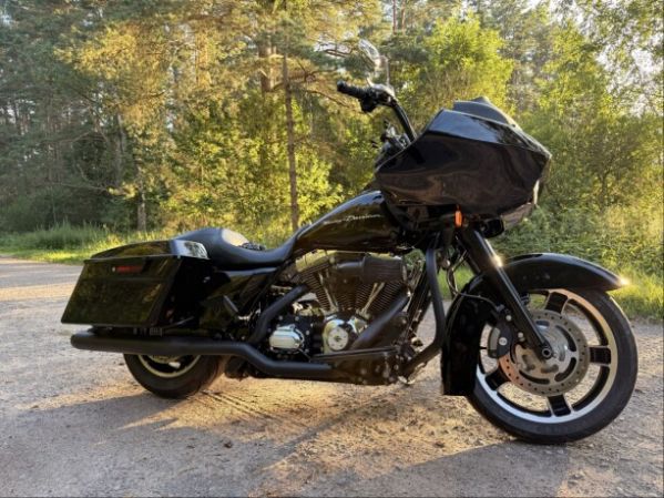 Harley-Davidson Road Glide FLTRX Black, 2011 г.