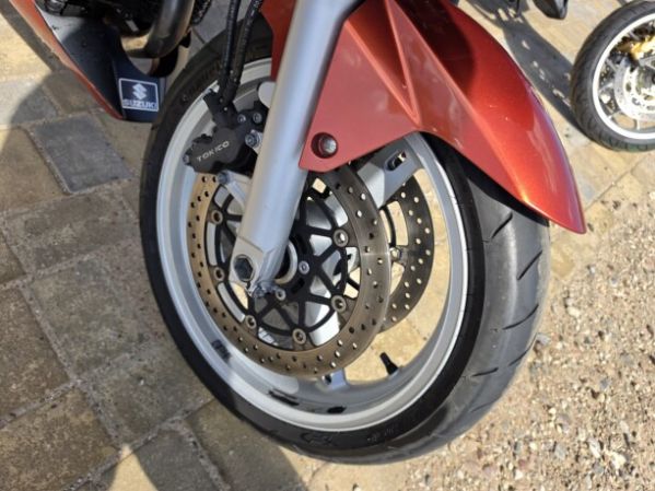 Suzuki SV 1000, 2003 г.