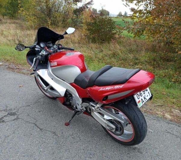 Yamaha YZF Thunderace, 2000 г.