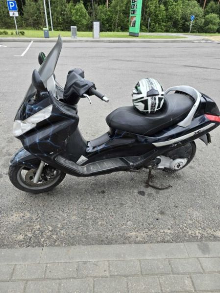 Piaggio X8, 2004 г.