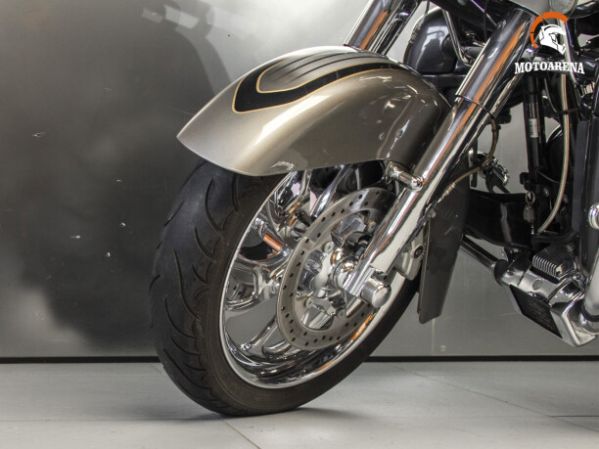 Harley-Davidson CVO Road Glide FLTRSE3, 2009 г.