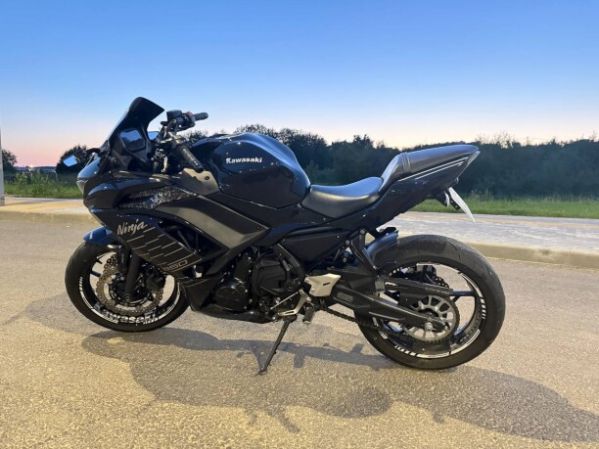  EX 650 R