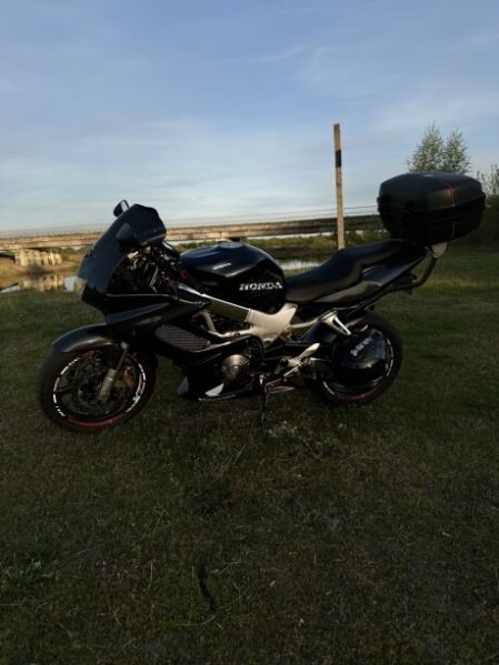 Honda VTR, 1998 г.