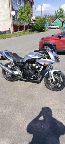 Yamaha FZS, 2002 г.