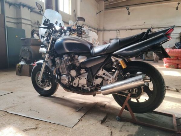 Yamaha XJR, 2000 г.