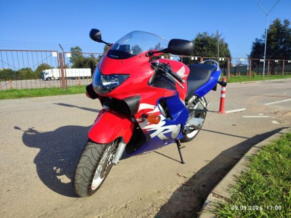 Honda CBR, 1999 г.