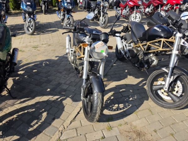 Ducati Monster, 2000 г.