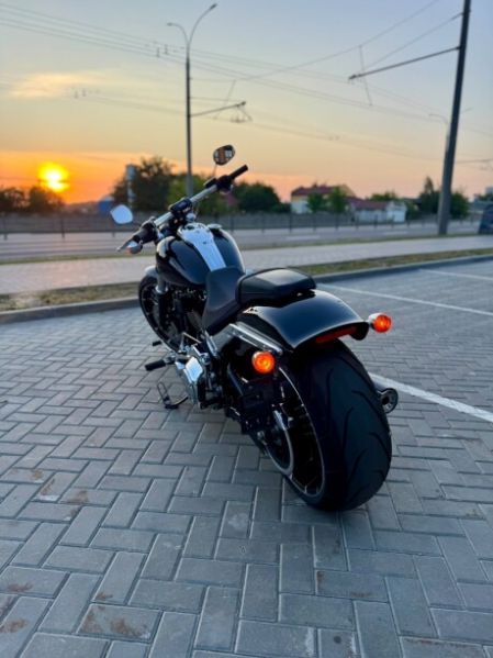 Harley-Davidson Breakout, 2024 г.