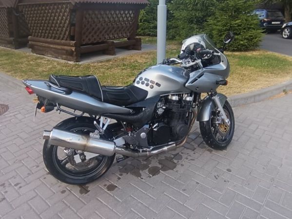 Kawasaki ZR 750F, 2001 г.