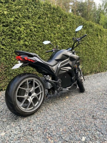 Эксклюзив Редкая модель DIAVEL, 2024 г.