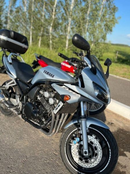 Yamaha FZS, 2002 г.