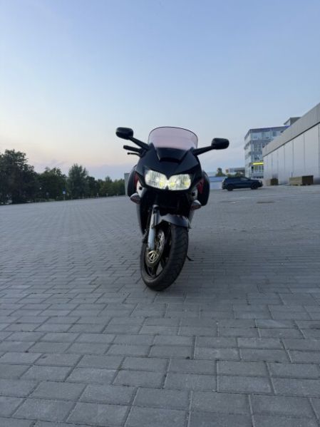 Honda VFR V поколение, 2001 г.