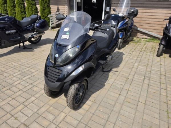 Piaggio MP3, 2015 г.