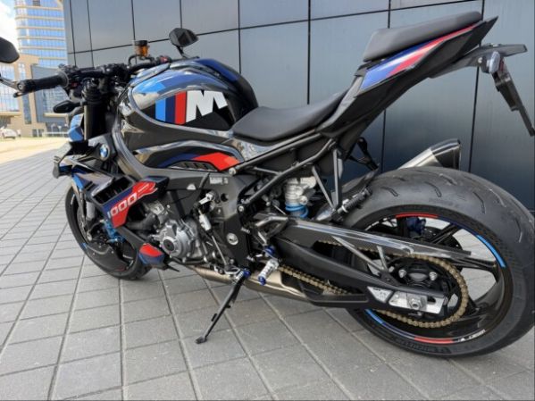 BMW M m1000r, 2023 г.
