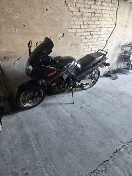 Kawasaki GPX, 1990 г.