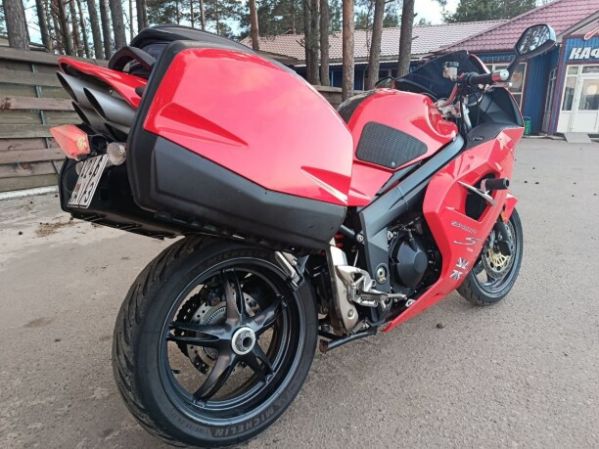 Triumph Sprint St 1050 ABS, 2006 г.