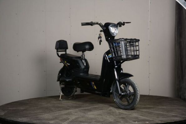 Эксклюзив Редкая модель Volt Ezzy 500w, 2024 г.
