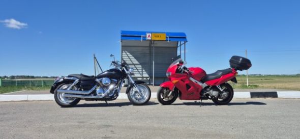Honda VFR 800 FI Рестайлинг, 2000 г.