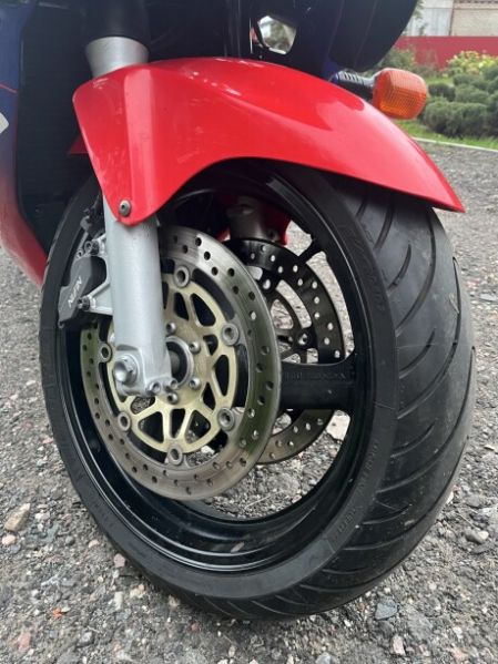 Honda CBR f4, 2000 г.