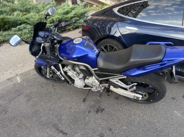 Yamaha FZS 1000, 2001 г.