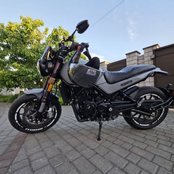 Benelli Leoncino 500, 2020 г.