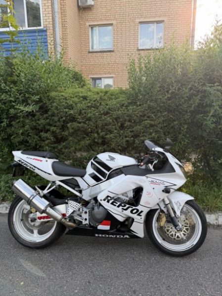 Honda CBR FireBlade 929rr, 2001 г.