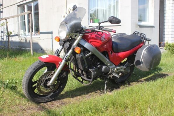 Honda NTV 650, 1993 г.