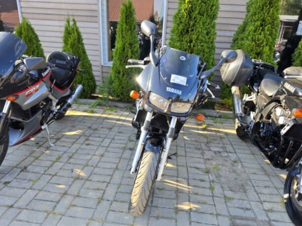 Yamaha FZS, 1999 г.