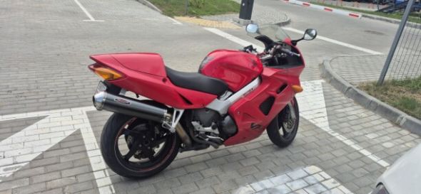 Honda VFR 800 FI Рестайлинг, 2000 г.