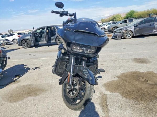 Harley-Davidson Road Glide FLTRK, 2021 г.