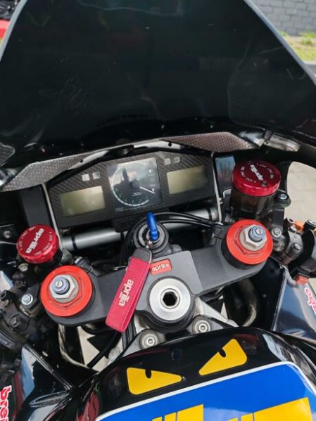 Aprilia RSV 1000R, 2002 г.