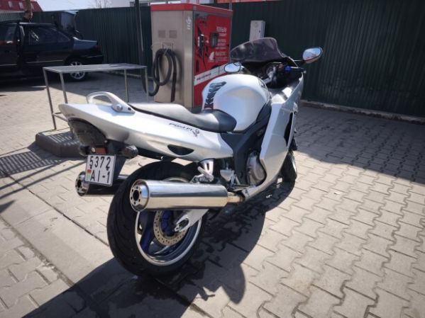 Honda CBR, 2001 г.