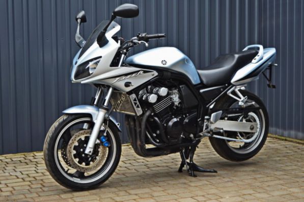 Yamaha FZS 600, 2004 г.