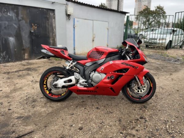 Honda CBR 1000 RR Fireblade, 2004 г.