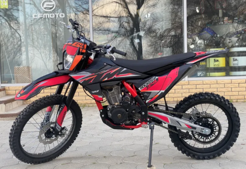 Кроссовый Racer Z 4, 2025 г.